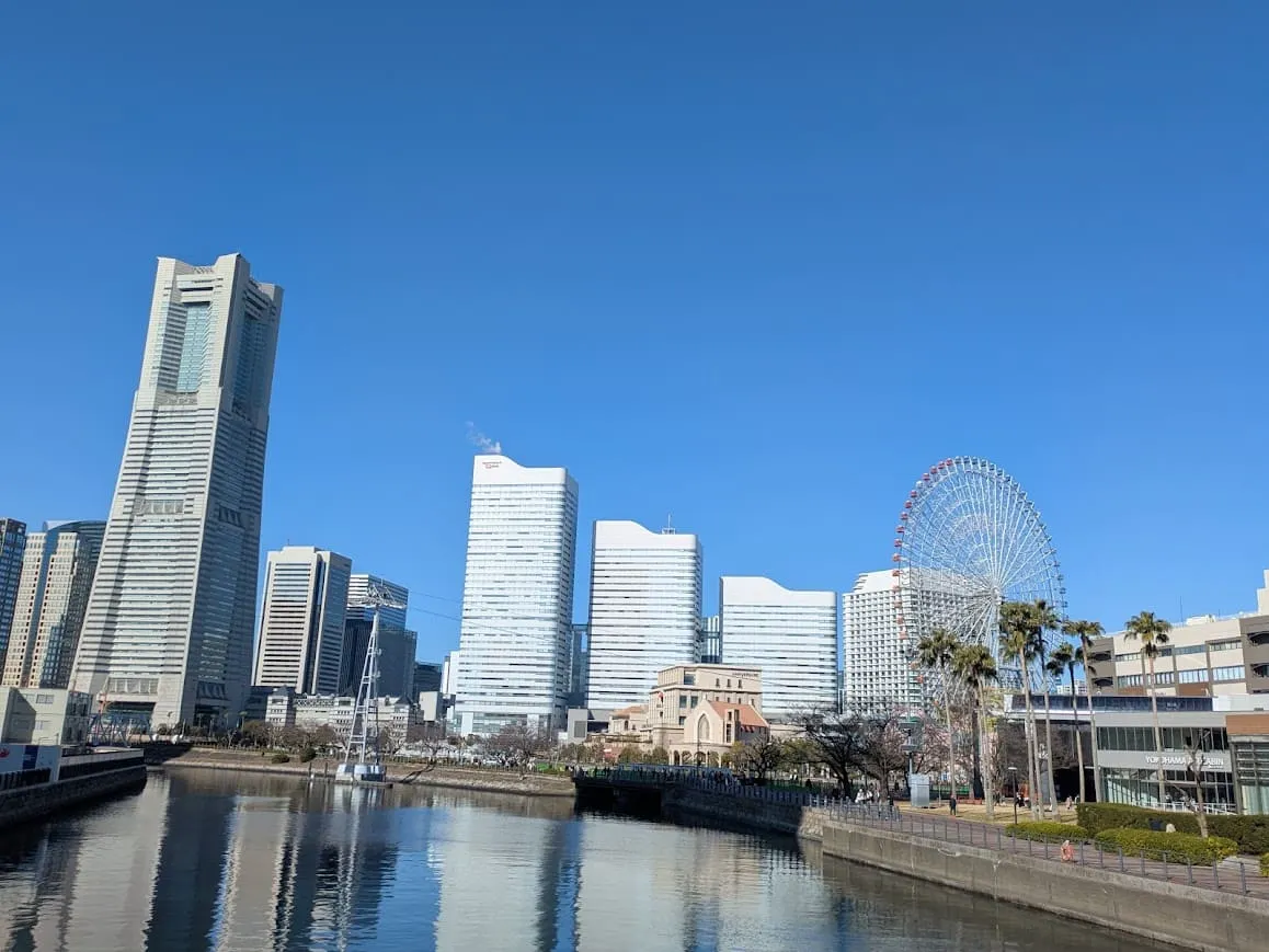 横浜みなとみらいのビル群の風景
