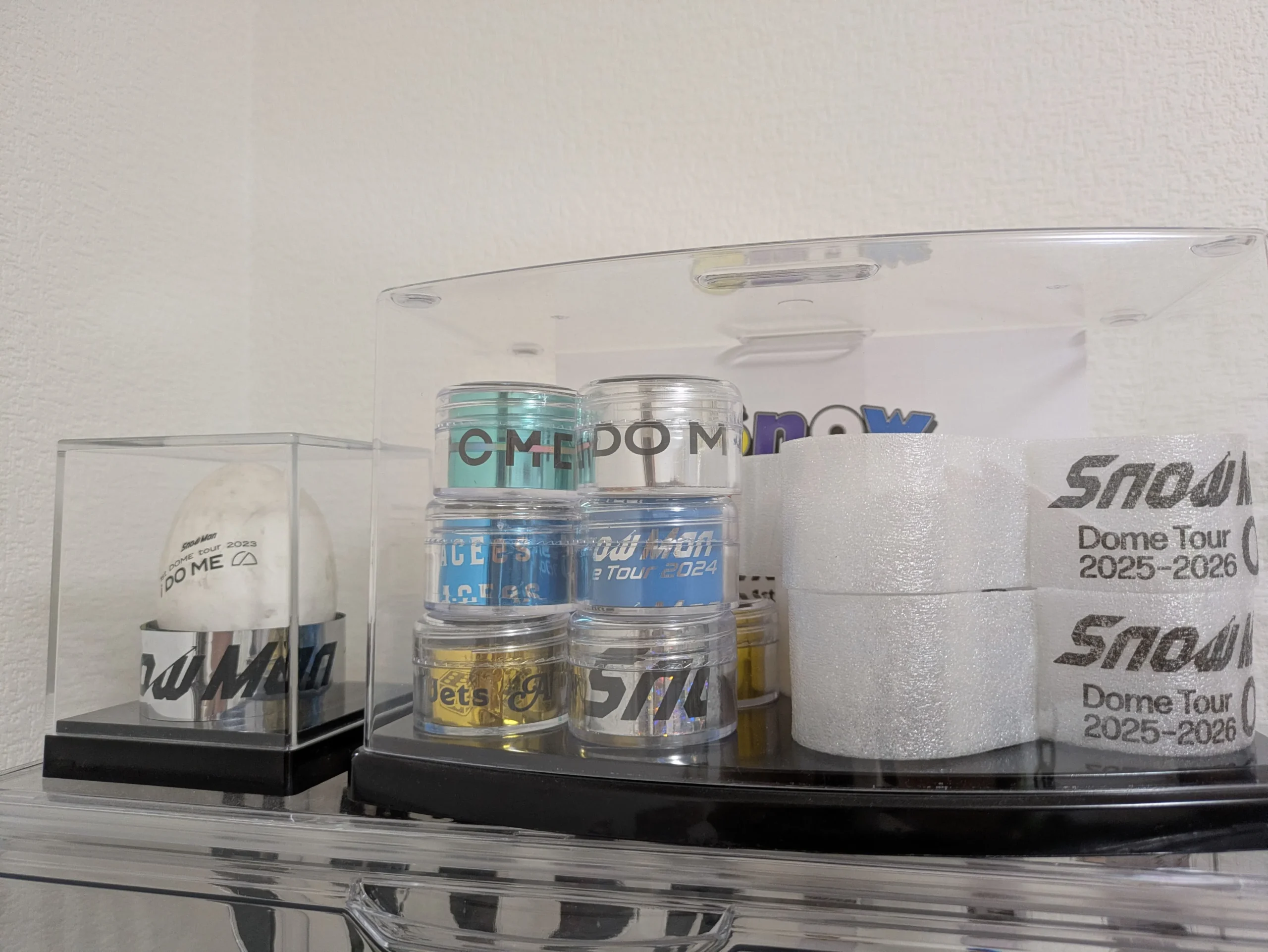 ライブで入手した銀テープの収納ディスプレイ